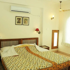 Om Niwas Suite Hotel 3* Люкс с различными типами кроватей фото 4