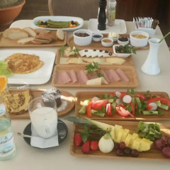 Отель Boutique Restorant GLORIA Албания, Тирана - отзывы, цены и фото номеров - забронировать отель Boutique Restorant GLORIA онлайн питание фото 3