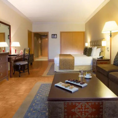 Отель Crowne Plaza Dubai Номер Делюкс с различными типами кроватей фото 2