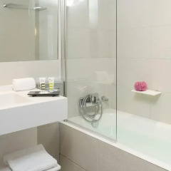 Отель Mercure Paris Levallois Perret ванная фото 2