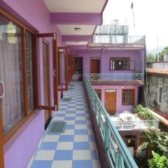 Отель Gautama Guest House Непал, Покхара - отзывы, цены и фото номеров - забронировать отель Gautama Guest House онлайн балкон