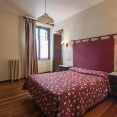Отель Hostal Ayestaran II Стандартный номер с двуспальной кроватью фото 14