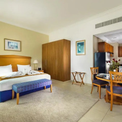 Отель Roda Metha Suites комната для гостей фото 6