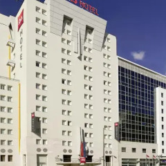Отель ibis Lisboa José Malhoa парковка