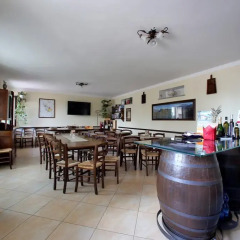 Отель Agriturismo Cascina Mariale Албьяно-д'Ивреа питание