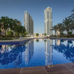 Отель Yanjoon Holiday Homes - Marina Tower бассейн