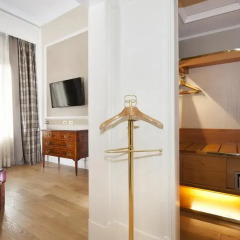 Rome Marriott Grand Hotel Flora сейф в номере