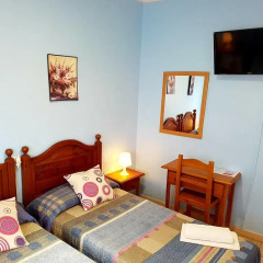 Отель Hostal Sanvi Испания, Херес-де-ла-Фронтера - отзывы, цены и фото номеров - забронировать отель Hostal Sanvi онлайн комната для гостей фото 3