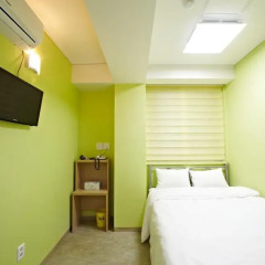 Rainbow Hotel Myeongdong 2* Стандартный номер с двуспальной кроватью фото 4