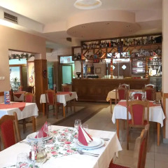 Отель Naša Tvrđava Guest Accommodation Нови Сад питание