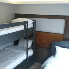 Отель Cheers Lighthouse 3* Кровать в общем номере с двухъярусной кроватью фото 13