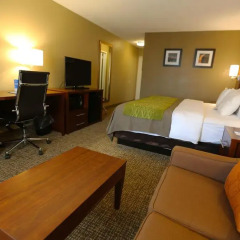 Отель Comfort Inn Airport 3* Улучшенный номер фото 4