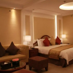 Central Hotel Shanghai 4* Улучшенный номер с различными типами кроватей фото 3