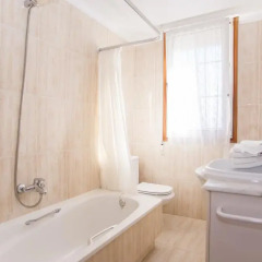Отель Apartamentos La Terraza Испания, Ларедо - отзывы, цены и фото номеров - забронировать отель Apartamentos La Terraza онлайн ванная фото 2