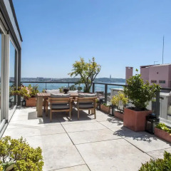 Отель Portuguese Living Chiado Penthouse Лиссабон