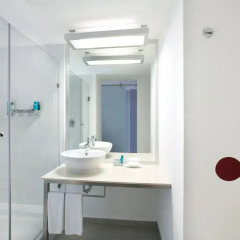 Отель Aloft Cancun Мексика, Канкун - 3 отзыва об отеле, цены и фото номеров - забронировать отель Aloft Cancun онлайн ванная