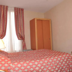 Hotel Grenelle Paris Eiffel Tower 3* Стандартный номер с двуспальной кроватью фото 2