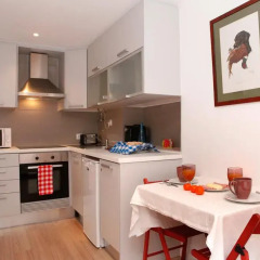 Отель Alfama Yellow House 2* Студия с различными типами кроватей фото 6