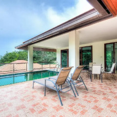 Отель Luxury Seaview Pool Villa at Chalong 3* Вилла с различными типами кроватей фото 13
