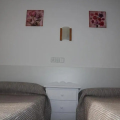 Отель Hostal Las Nieves Стандартный номер с 2 отдельными кроватями (общая ванная комната) фото 3