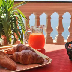 Отель B&B Il Pavone Конка деи Марини гостиничный бар
