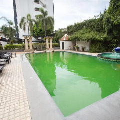 Отель ZEN Rooms Naklua бассейн фото 2