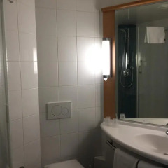 Отель Ibis Genève Centre Nations ванная фото 2