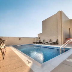 Adamo Hotel Apartments бассейн фото 2