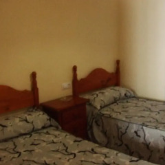 Отель Apartamentos Las Parcelas Испания, Кониль-де-ла-Фронтера - отзывы, цены и фото номеров - забронировать отель Apartamentos Las Parcelas онлайн комната для гостей