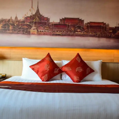 Отель Ramada Plaza by Wyndham Bangkok Menam Riverside 5* Номер Делюкс с двуспальной кроватью