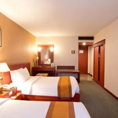 Manhattan Bangkok Hotel 4* Улучшенный номер фото 3