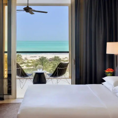 Park Hyatt Abu Dhabi Hotel & Villas 5* Стандартный номер с различными типами кроватей фото 3