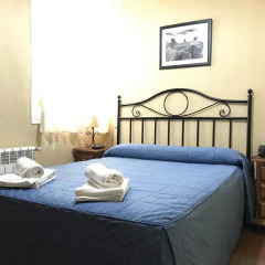 Отель Hostal El Pilar Стандартный номер с двуспальной кроватью фото 23