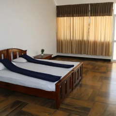 Отель Queens rest inn Номер Делюкс с двуспальной кроватью