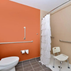 Отель Sleep Inn & Suites And Conference Center ванная фото 2