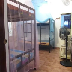 Kind & Love Hostel Кровать в общем номере с двухъярусной кроватью фото 9
