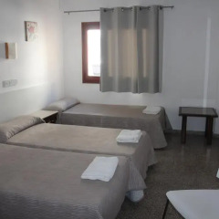 Отель Hostal Las Nieves Стандартный номер с различными типами кроватей (общая ванная комната) фото 10
