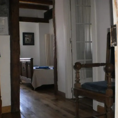 Отель Larraenea Bed And Breakfast Лесака сейф в номере