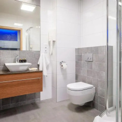 Отель Invite Wroclaw 4* Люкс с различными типами кроватей фото 12