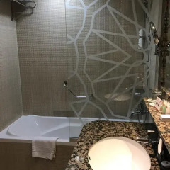 Al Jawhara Gardens Hotel 4* Номер Делюкс с различными типами кроватей фото 4