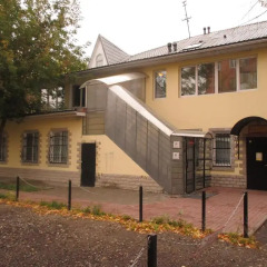 Гостиница Гостевой Дом на Салтыкова - Щедрина в Ярославле - забронировать гостиницу Гостевой Дом на Салтыкова - Щедрина, цены и фото номеров Ярославль парковка
