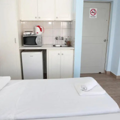 Antonis G. Hotel Apartments в номере