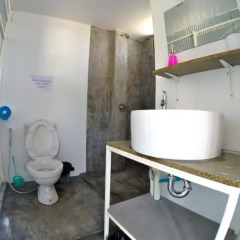 Отель Neptune Hostel Таиланд, Мэй-Хаад-Бэй - отзывы, цены и фото номеров - забронировать отель Neptune Hostel онлайн ванная фото 2