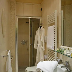 Отель Carlton Capri 3* Улучшенный номер с различными типами кроватей фото 4