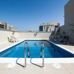 Montana Hotel Apartments бассейн фото 3