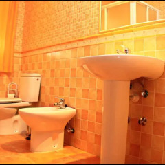 Отель Chalet Pinares de Roche Испания, Кониль-де-ла-Фронтера - отзывы, цены и фото номеров - забронировать отель Chalet Pinares de Roche онлайн ванная фото 2
