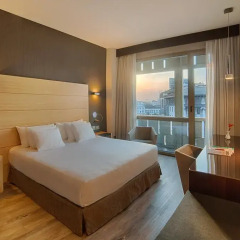 Отель NH Collection Milano President 5* Улучшенный номер с различными типами кроватей фото 10