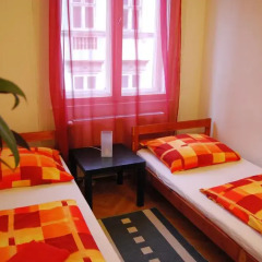 Boomerang Hostel and Apartments Стандартный номер с двуспальной кроватью (общая ванная комната) фото 3