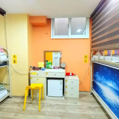 Отель Yellow Brick 2 Кровать в женском общем номере с двухъярусной кроватью фото 2
