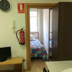Отель Apartamentos Turisticos Sant Boi Апартаменты с различными типами кроватей фото 4